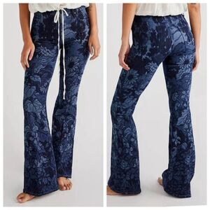 Mother The Doozie Sneak Sing Me to Sleep Jeans in Blue Floral Flare Boho Hippie